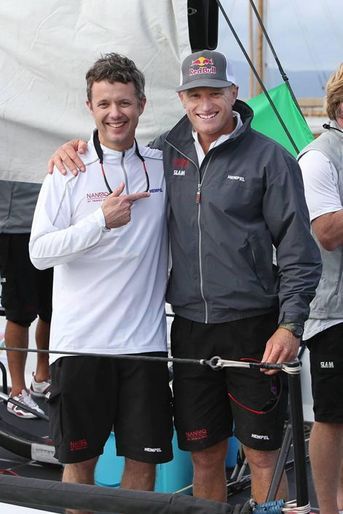 Le prince Frederik de Danemark avec James Spitshill, vainqueur de l’America&#039;s Cup aux «Voiles de Saint-Tropez», le 5 octobre 2014