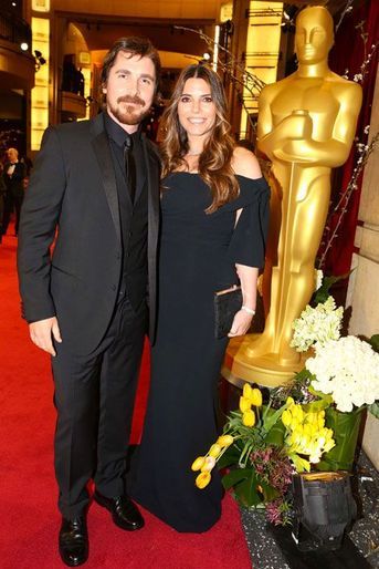 Christian Bale et sa femme Sibi Blazic (ici aux Oscars en mars dernier) ont accueilli un petit garçon, a confirmé ce mardi le porte-parole de l’acteur de 40 ans, sans préciser le jour de l’accouchement, ni même le prénom du bébé. Le couple, marié depuis 14 ans, est déjà parent d’une petite Emmeline, née le 27 mars 2005 à Santa Monica, en Californie.