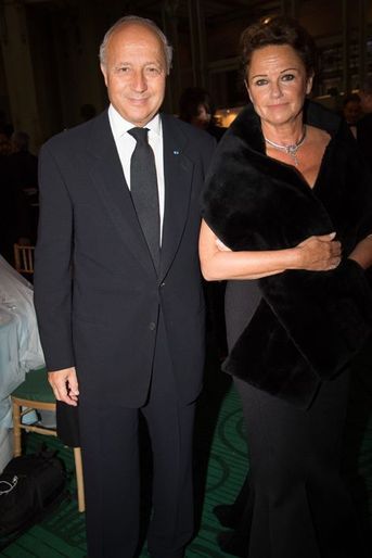 Le ministre Laurent Fabius et sa compagne Marie-France Marchand-Baylet au dîner de gala de la Biennale des antiquaires à Paris, le 8 septembre 2014.