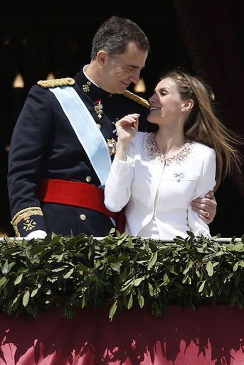 Royal Blog - Felipe, roi d'Espagne, acclamé au balcon du palais