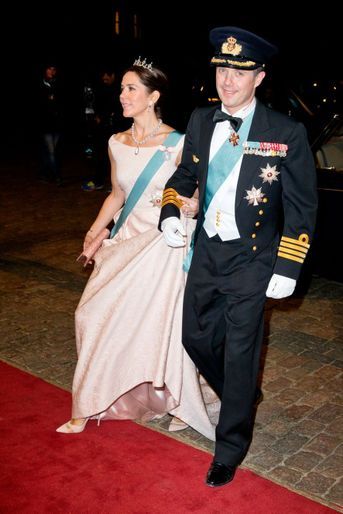 Royal Blog - Au Danemark, la famille royale reçoit en tenue de gala 