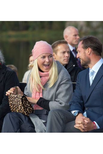 Famille royale de Norvège - Mette-Marit & Haakon, balade en province
