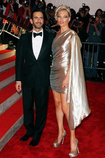Au Gala du Met en 2009, aux côtés de Marc Jacobs, un de ses proches