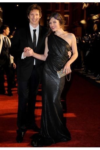 Avec son compagnon, Paul Anderson, père de sa fille Ever, 15 mois, Milla Jovovich a la famille dont elle rêvait.