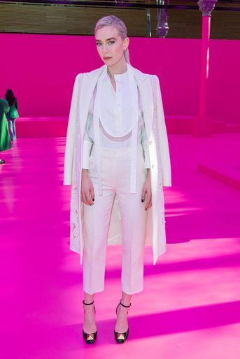 Vanessa Kirby au défilé Valentino lors de la Fashion Week de Paris, le 6 mars 2022.