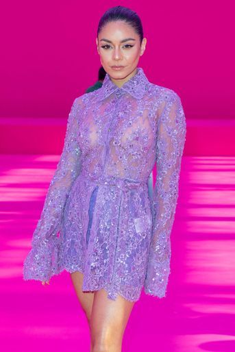Vanessa Hudgens au défilé Valentino lors de la Fashion Week de Paris, le 6 mars 2022.