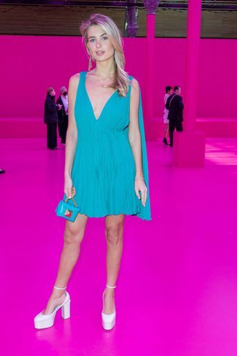 Xenia Adonts au défilé Valentino lors de la Fashion Week de Paris, le 6 mars 2022.