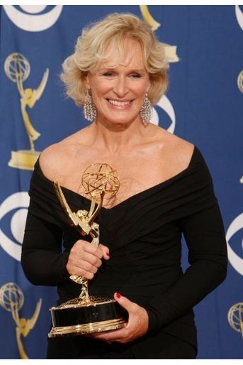 Glenn Close a reçu l'Emmy awards de la Meilleure actrice principale dans une série dramatique, pour son rôle dans Damages.
