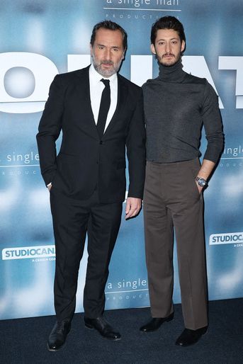 Gilles Lellouche et Pierre Niney à l'avant-première du film «Goliath», à Paris, le 8 mars 2022.