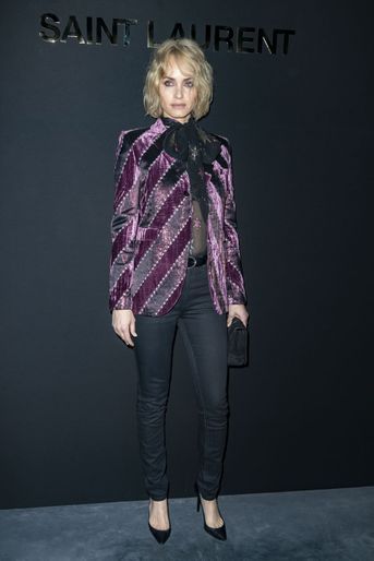 Amber Valletta au défilé Saint Laurent lors de la Fashion Week de Paris le 26 février 2019