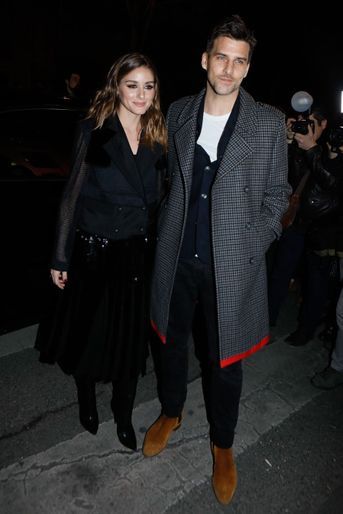 Olivia Palermo et son mari Johannes Huebl lors du défilé Tommy Hilfiger à Paris, le 2 mars 2019
