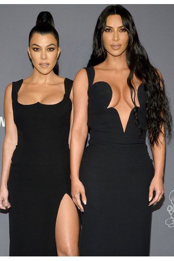 Kourtney et Kim Kardashian au gala de l&#039;AmfAR mercredi à New York