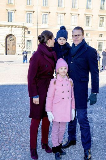 La princesse Victoria et le prince Daniel de Suède avec la princesse Estelle et le prince Oscar, à Stockholm le 12 mars 2019