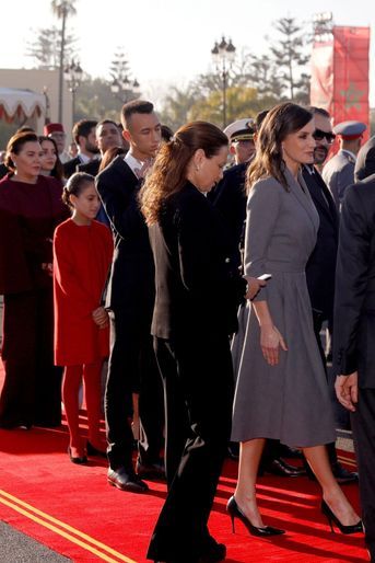 La princesse Lalla Khadija et le prince Moulay El Hassan du Maroc avec leurs tantes et la reine Letizia d'Espagne, à Rabat le 13 février 2019