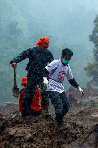 Des inondations en Indonésie ont tué au moins 68 personnes, le 25 janvier 2019.