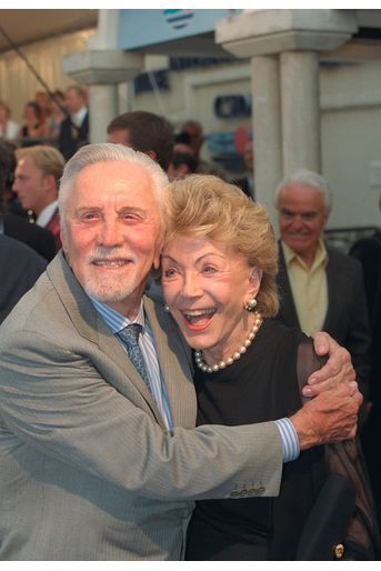 Kirk Douglas et sa femme Anne au Festival de Deauville en 1999. 