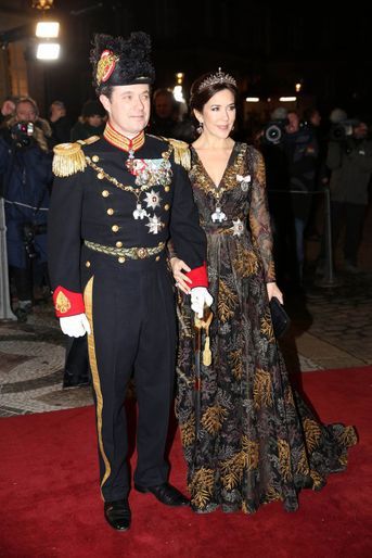 La princesse Mary, en Jesper Hovring, et le prince Frederik de Danemark à Copenhague, le 1er janvier 2019
