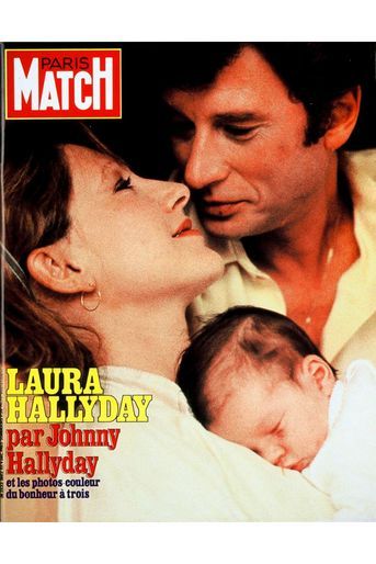 Johnny Hallyday, Nathalie Baye et leur fille Laura en couverture de Paris Match