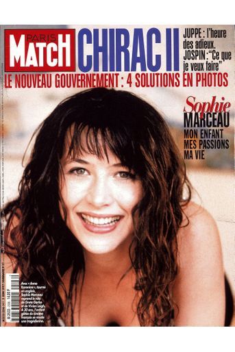 «Sophie Marceau : mon enfant, mes passions, ma vie», couverture de Paris Match n°2506, daté du 5 juin 1997.