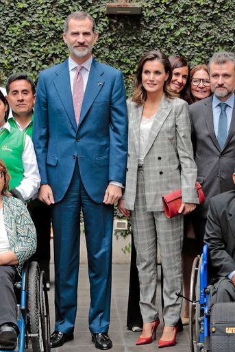 La reine Letizia d&#039;Espagne en Hugo Boss à Lima, le 13 novembre 2018