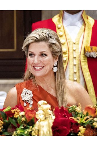 La reine Maxima des Pays-Bas parée des diamants de la reine Emma à Amsterdam, le 10 décembre 2018