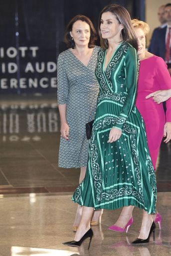 La reine Letizia d'Espagne dans une robe Sandro à Madrid, le 13 décembre 2018