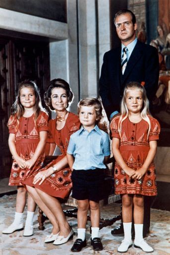 La princesse Sofia et le prince Juan Carlos d&#039;Espagne avec leurs enfants, en octobre 1973