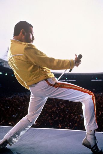 Le groupe Queen sur scène à Wembley en 1986