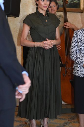 Meghan Markle, dans une robe Brandon Maxwell, en Australie le 16 octobre 2018