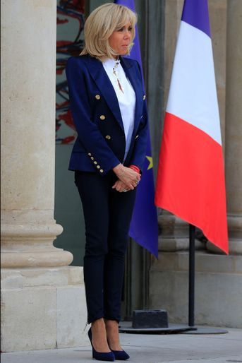Brigitte Macron a reçu mercredi après-midi à l’Elysée Akie Abe, l’épouse du Premier ministre japonais Shinzo Abe.