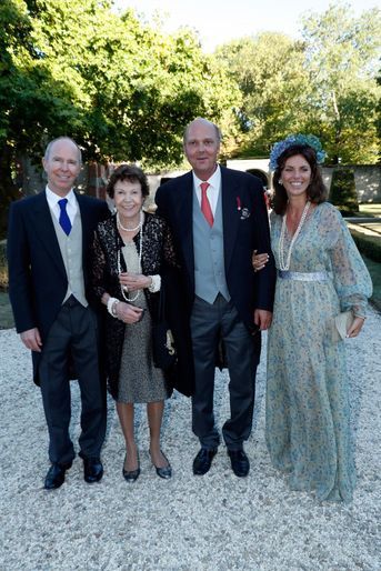 Les princes Michel et Serge de Yougoslavie, leur mère la princesse Maria-Pia de Savoie, et Eleonora Rajneri, épouse du prince Serge, à Tillay-le-Péneux, le 14 septembre 2018