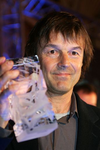 En mars 2005, il reçoit un trophée remporté dans la catégorie «Meilleures émissions de télévision», lors de la première édition des «Globes de Cristal», récompenses artistiques décernées par la presse. 
