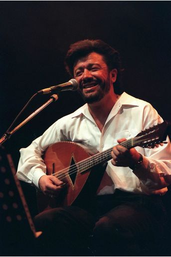 Matoub Lounès en concert à Bercy en 1995.