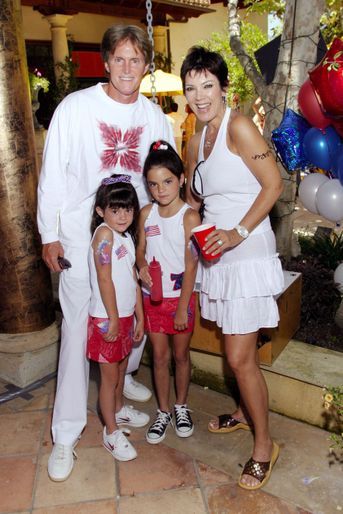 Kylie Jenner avec ses parents et sa sœur Kendall 