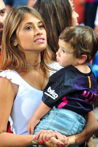 Antonella Roccuzzo avec son fils en 2017