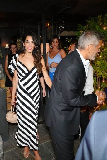 George Clooney et sa femme Amal vont dîner au restaurant &quot;Il Gatto Nero&quot; à Cernobbio, le 3 août 2018