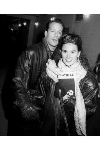 Bruce Willis et Demi Moore à l&#039;issue d&#039;une représentation du &quot;Fantôme de l&#039;Opéra&quot;, le 13 février 1988 à New York.