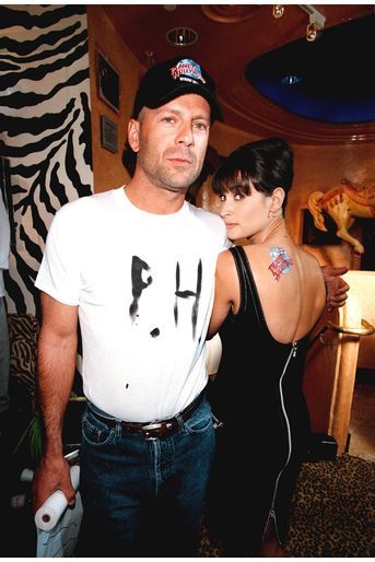 Bruce Willis et Demi Moore inaugurent le restaurant Planet Hollywood de Beverly Hills, le 17 septembre 1995.