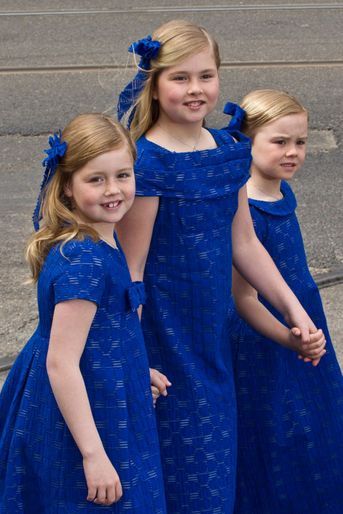 La princesse Alexia des Pays-Bas avec ses soeurs, le 30 avril 2013