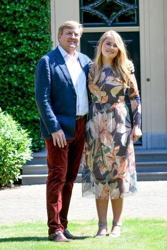 Le roi Willem-Alexander des Pays-Bas et sa fille aînée et héritière la princesse Catharina-Amalia à Wassenaar, le 13 juillet 2018