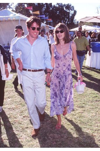 Elizabeth Hurley et Hugh Grant en novembre 1997.