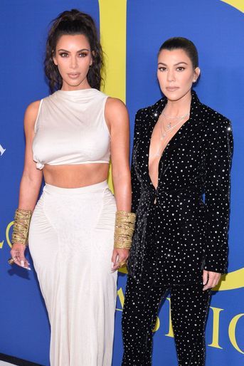 Kim Kardashian et Kourtney Kardashian aux CFDA Fashion Awards le 4 juin 2018