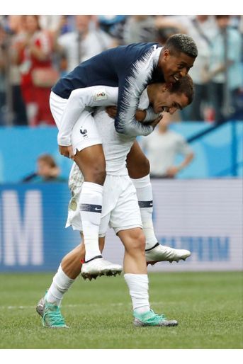 La Joie Des Bleus Après La Victoire Face À L&#039;Uruguay   ( 22