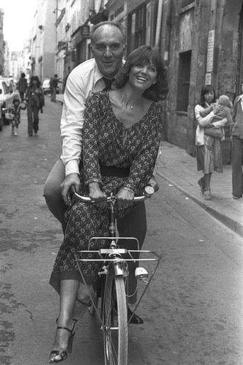 Michel Piccoli et Claudia Cardinale, en août 1977.