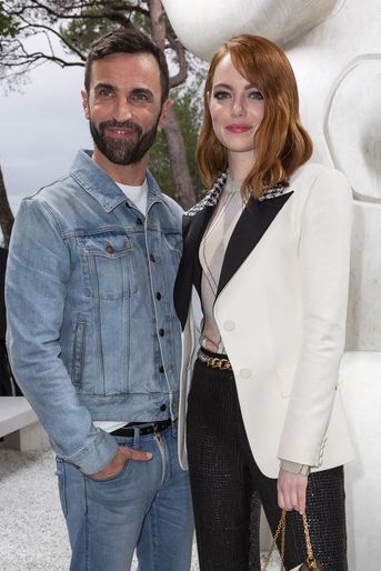 Emma Stone et Nicolas Ghesquière au défilé Louis Vuitton à la fondation Maeght lundi 28 mai