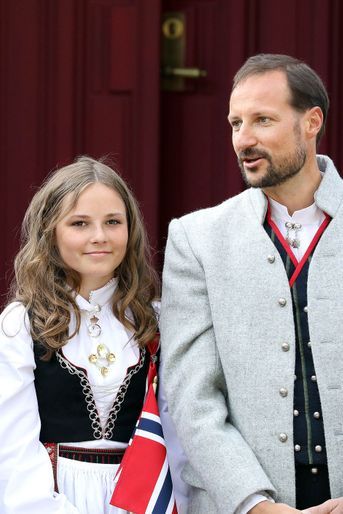 La princesse Ingrid Alexandra et le prince Haakon de Norvège à Asker, le 17 mai 2018