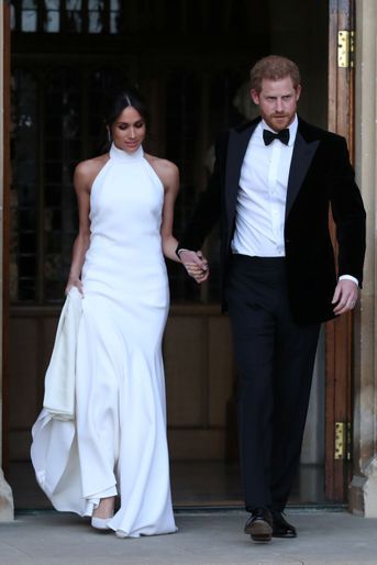Meghan Markle, dans sa superbe robe du soir Stella McCartney, et le prince Harry, le jour de leur mariage, le 19 mai 2018