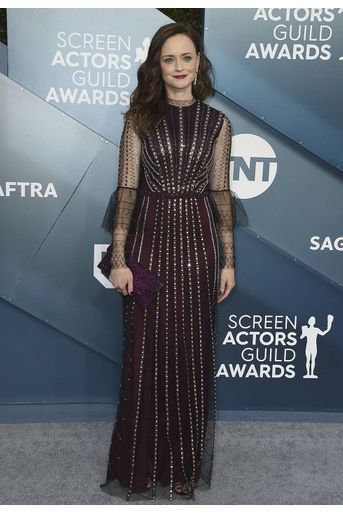 Alexis Bledel habillée d'une robe Temperley London lors des Screen Actors Guild Awards à Los Angeles, le 19 janvier 2020.  