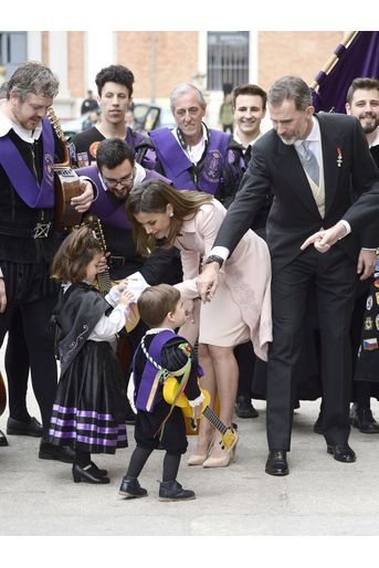 La reine Letizia et le roi Felipe VI d&#039;Espagne à Alcala de Henares, le 23 avril 2018