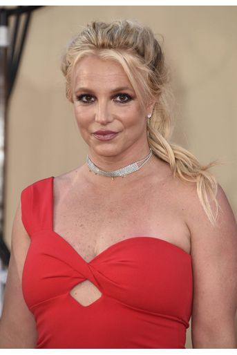 Britney Spears a dit en 2013 dans une interview donnée à «InStyle» qu&#039;elle avait déjà eu recours à des injections dans les lèvres: «Un docteur que je vois, Dr Rai Kanodia, me fait des choses amusantes parfois. J’ai déjà eu des injections dans les lèvres avec lui auparavant». 